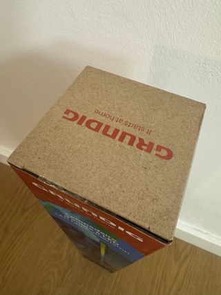 Lámpara LED de Esquina Grundig
