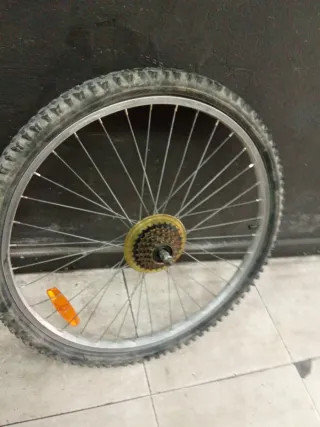 Rueda trasera bicicleta 26 con piñonera