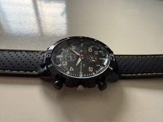 Reloj GT Grand Touring Negro y Dorado