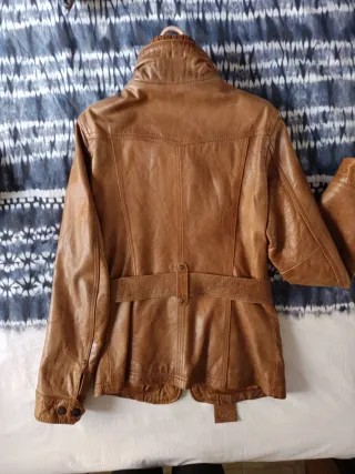 Cazadora de cuero marrón Stradivarius