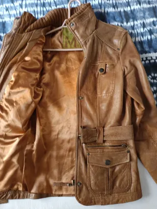 Cazadora de cuero marrón Stradivarius