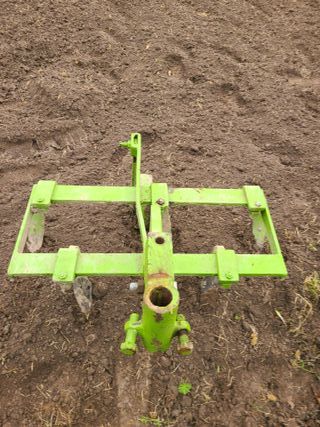 Arado cultivador para motocultor/tractor