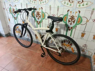 Bicicleta paseo 28 Crema