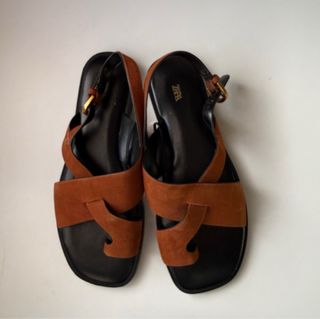 Sandalias ZARA Marrón y Negro