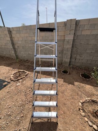 Escalera metálica 8 peldaños