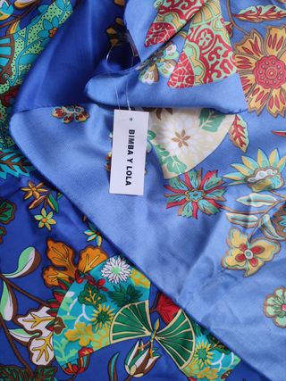 Pañuelo Bimba y Lola estampado floral