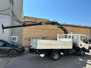 Camión Nissan NT400 Volquete y Basculante