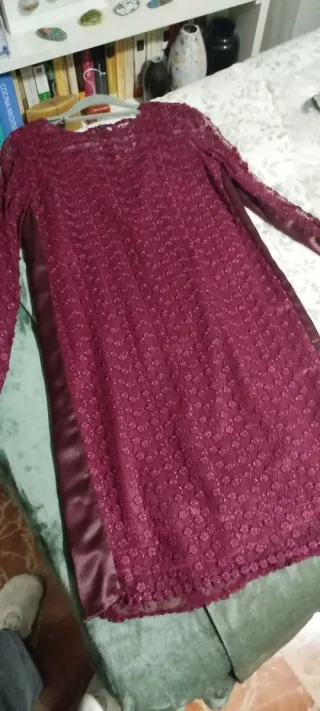 Vestido burdeos manga larga con dibujos