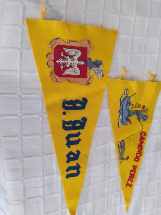 3 Banderines Antiguos Fieltro Personalizados