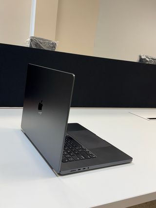 MacBook Pro 16 M3 Pro 36GB RAM