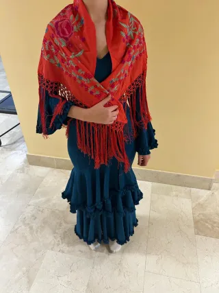 Traje de flamenca verde azulado