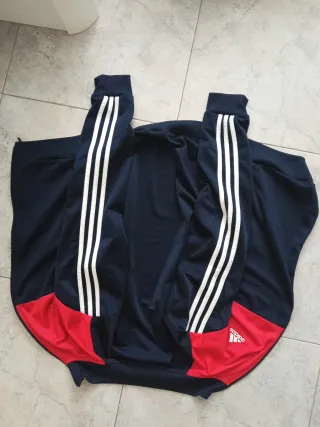 Chaqueta Adidas Roja y Azul