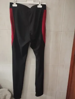 Leggings Push Up Negros y Rojos