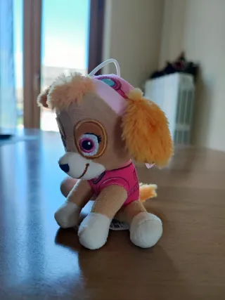 Peluche Skye PAW Patrol con QR code. Idea regalo