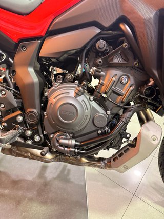 YAMAHA TRACER 7