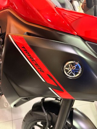 YAMAHA TRACER 7