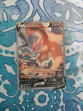 Charizard V Pokémon Card