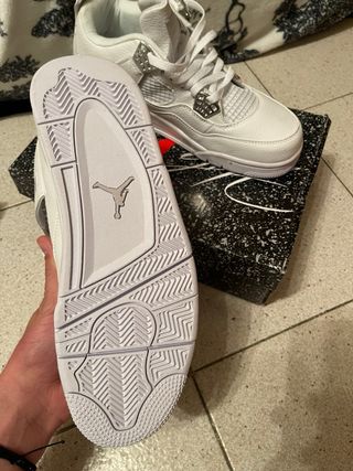 Jordan Retro 4 Pure Money Plata