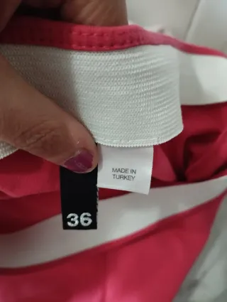 Falda tubo corta rosa