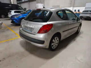 Peugeot 207  etiqueta b ITV abril 2027