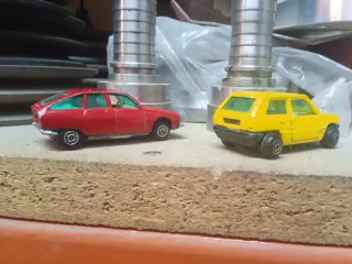 Lote 2 coches Guisval ( leer descripción)