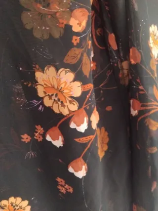 Blusa mujer estampada floral. Transparente.