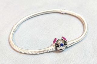 Charm Stitch, Minion, Nenas, Susu, Mario, Dora y P