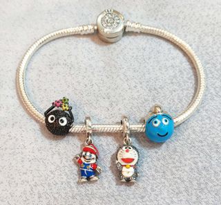 Charm Stitch, Minion, Nenas, Susu, Mario, Dora y P
