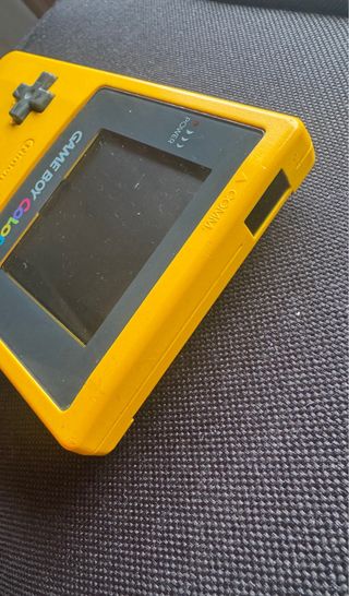 Nintendo Game Boy Color Amarilla