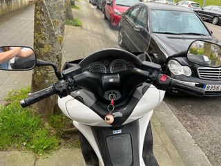 Moto Honda SilverWing 400cc bicilíndrica