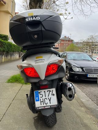 Moto Honda SilverWing 400cc bicilíndrica
