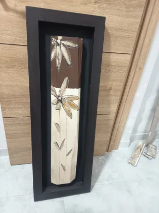 Lámparas de mesa IKEA y 2 cuadros