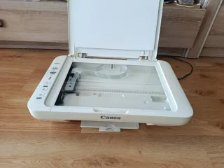 Impresora Canon MG3051,sin tinta