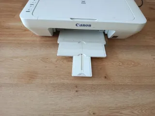 Impresora Canon MG3051,sin tinta