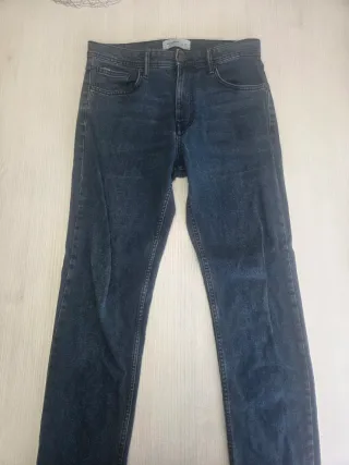 Pantalón vaquero Pull and Bear azul