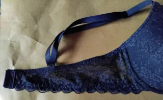 Sujetador encaje azul talla 95B sin estrenar