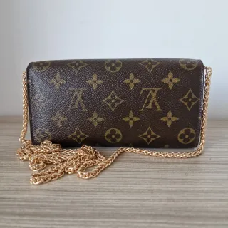 Bolso Cartera Louis Vuitton con Cadena Dorada