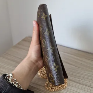 Bolso Cartera Louis Vuitton con Cadena Dorada