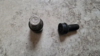 Tornillos Antirrobo para Ruedas Mercedes