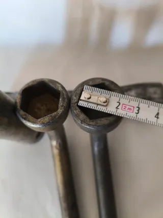 Llave de rueda coche