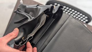 Mochila NEXT Negra con Bolsillo Frontal