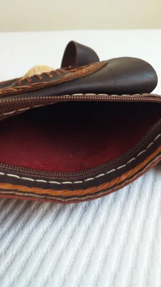 Riñonera de piel marrón