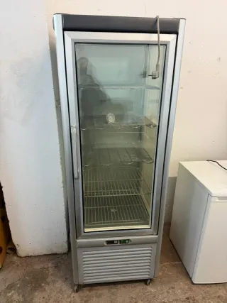 Congelador vertical cristal