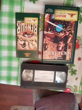 Película VHS El Mañana Nunca Muere