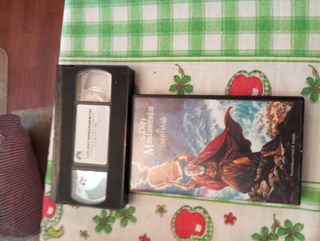 Película VHS El Mañana Nunca Muere