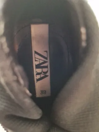 Botín elástico calcetín tacón Zara negro