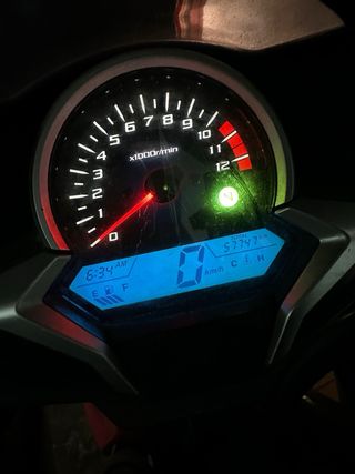 Honda CBR 250r - Moto deportiva azul y roja