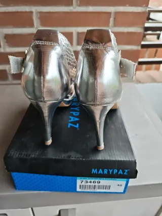 Sandalias plateadas Marypaz talla 40