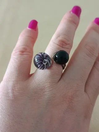 Anillo cristal negro y morado