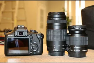 Canon 1300D con 2 objetivos